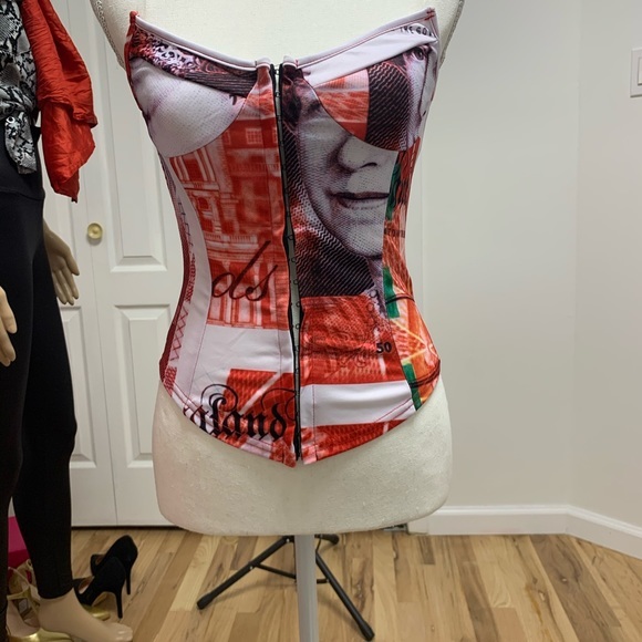 U Neck corset - Picture 3 of 9